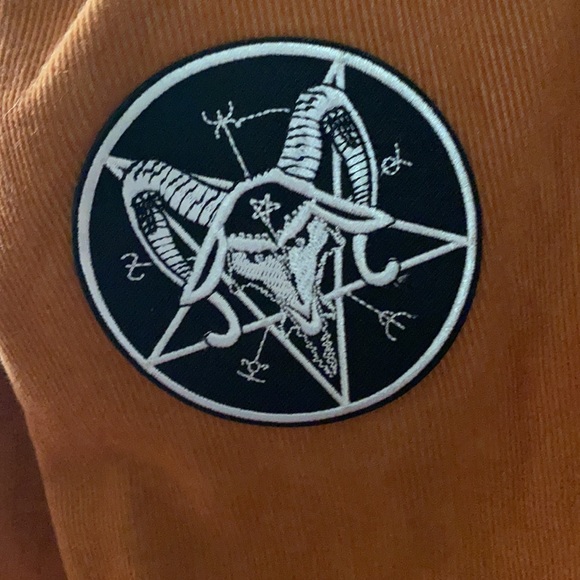 Upcycled Corduroy patched jacket - Picture 3 of 7